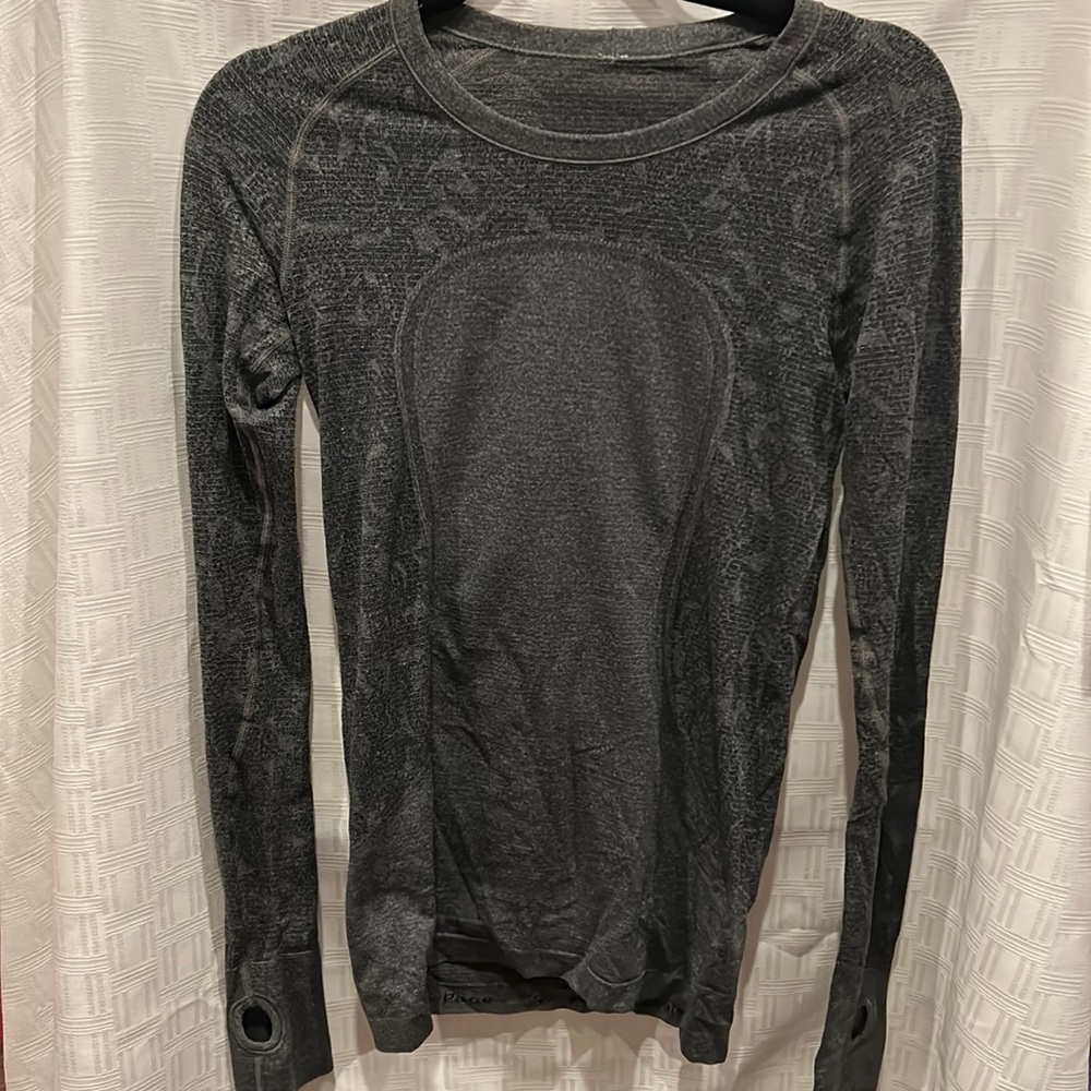 Lululemon Swiftly Tech Long Sleeve